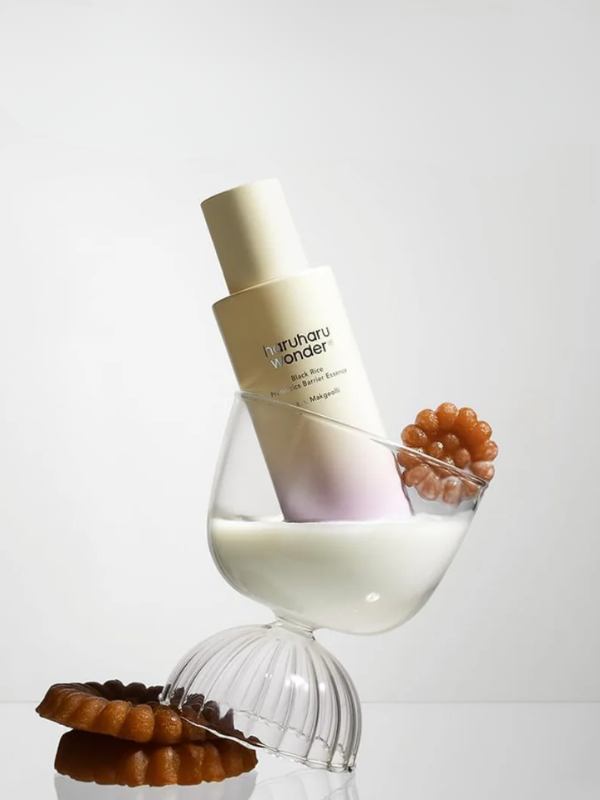 haruharu wonder Black Rice Probiotics Barrier Essence packaging
