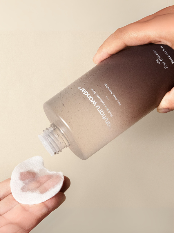 haruharu wonder Black Rice Hyaluronic Toner 300ml bottle